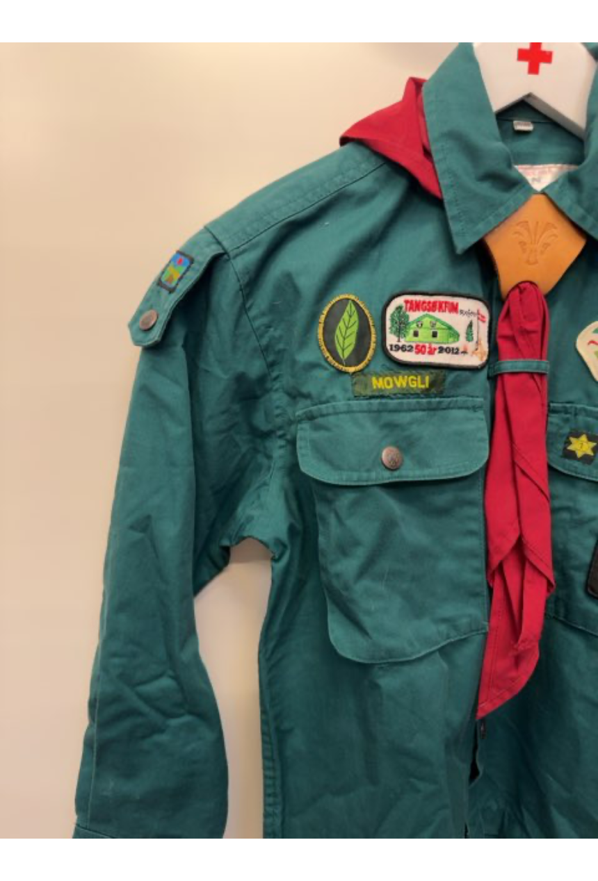 KFUM uniform str: 10år/140